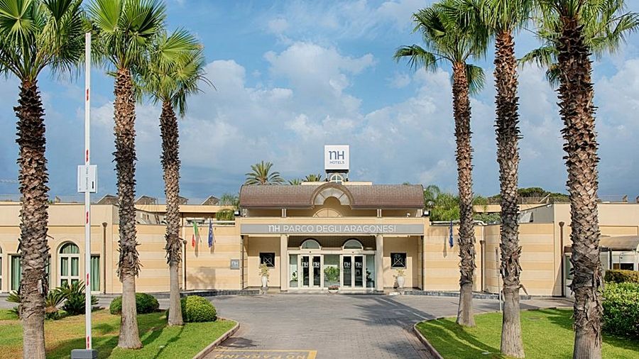 Отель Nh Catania Parco Degli Aragonesi Экстерьер фото